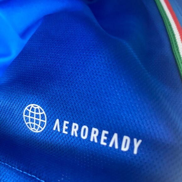 Adidas Italy National Team Home Soccer Jersey. - Picture 5 of 16